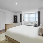 Apartment Host & - The Courtyard Retreat Whitby