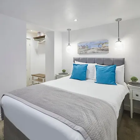 Host & - The Courtyard Retreat Apartment Whitby