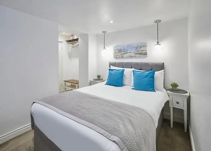 Host & - The Courtyard Retreat Apartment Whitby