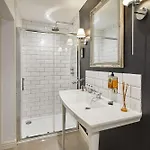 Host & - The Courtyard Retreat *