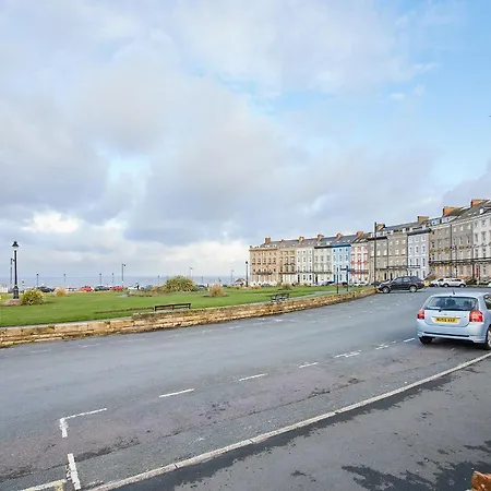 Host & - The Courtyard Retreat וויטבי